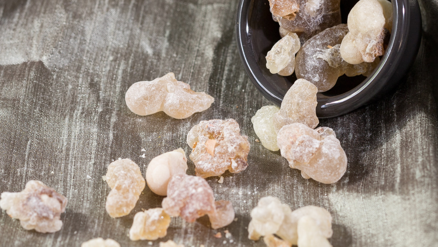 What Does Frankincense Smell Like? | BargzNY